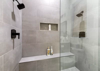 Arkansas Home: Shower for 2