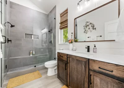 Arkansas Home: Main Bedroom Bath